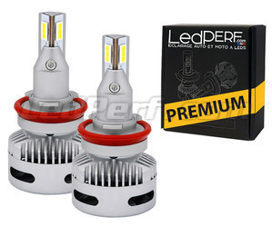 Ampoules H11 LED pour voiture avec phares lenticulaires.